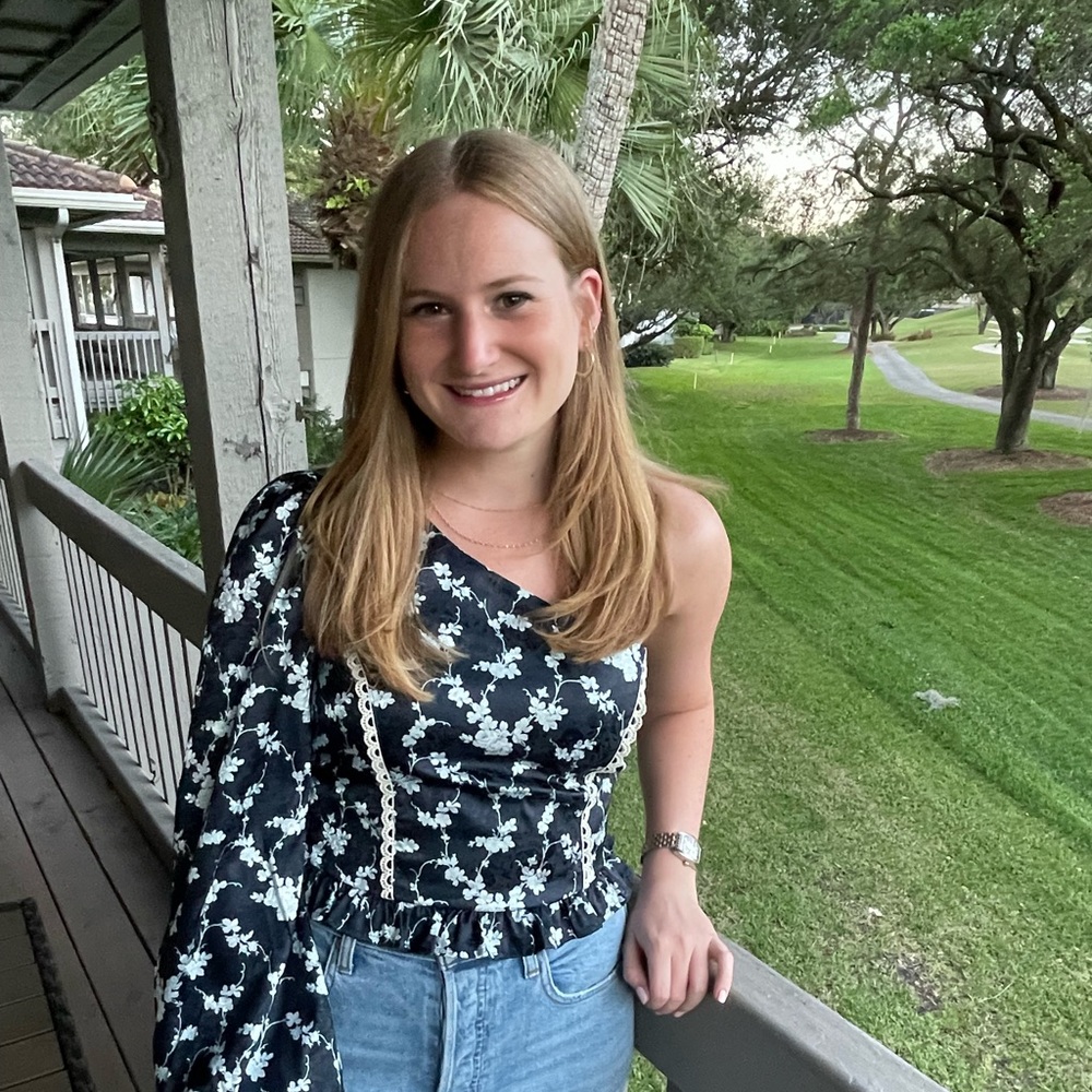 Meet your Posher, Lauren
